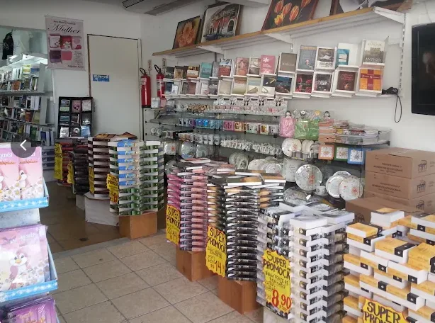 Bíblias em promoção e artigos de presente